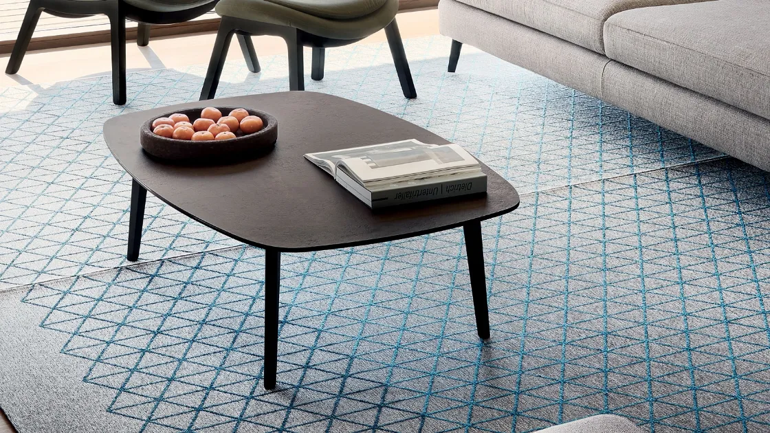 Tavolino con bordi arrotondati in legno Abrey 03 di Calligaris