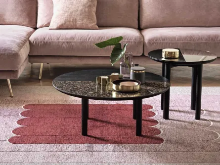 Tavolino rotondo con struttura in legno di frassino laccato, ii top è realizzato in due diversi materiali abbinati Bam 02 di Calligaris