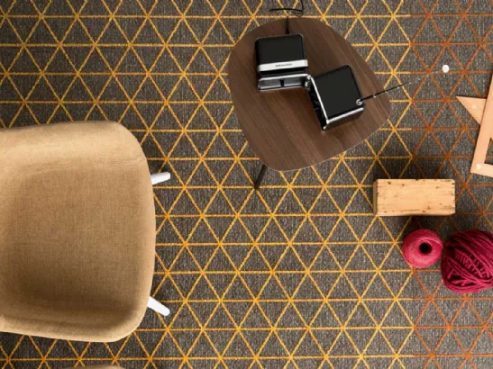 Tappeto Apotema ispirato agli origami giapponesi di Calligaris