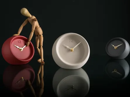 Orologio da tavolo in ceramica Senzatempo di Calligaris