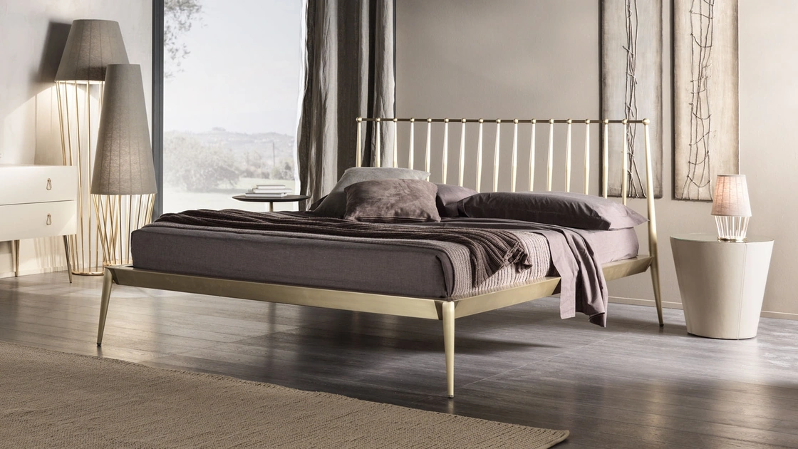 Comodino Conico in pelle di Cantori