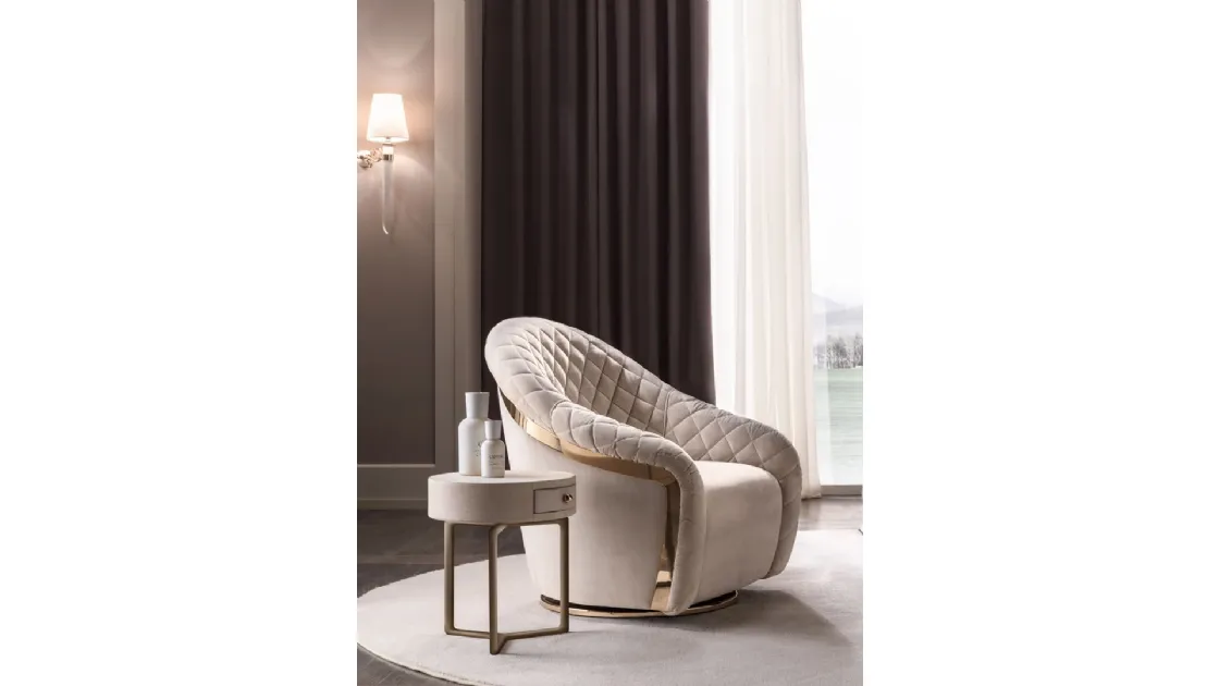 Poltroncina con base in metallo girevole Portofino di Cantori