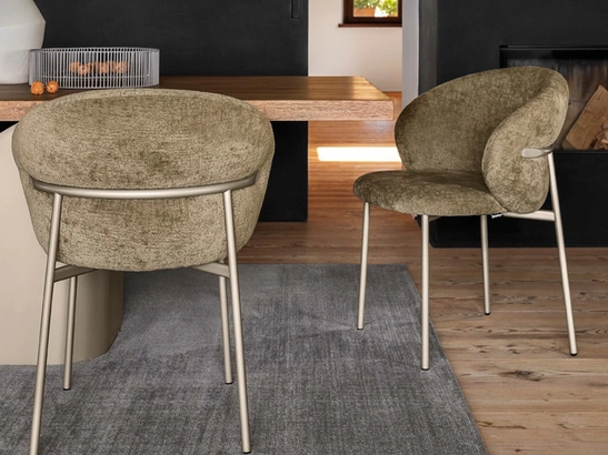Sedia in tessuto con gambe in metallo Oleandro di Calligaris