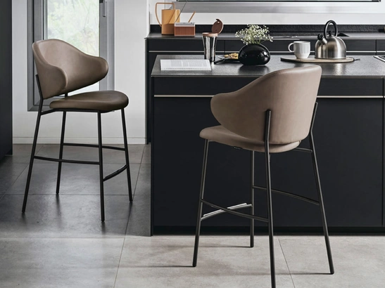 Sgabello in pelle Holly di Calligaris