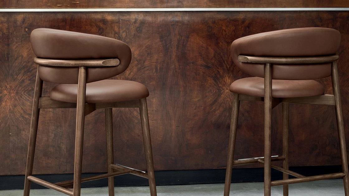 Sgabello in pelle Oleandro di Calligaris