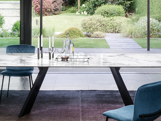 Tavolo fisso in ceramica Icaro di Calligaris