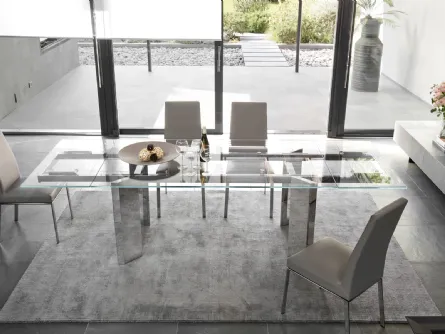 Tavolo allungabile in vetro con gambe in metallo Tower di Calligaris