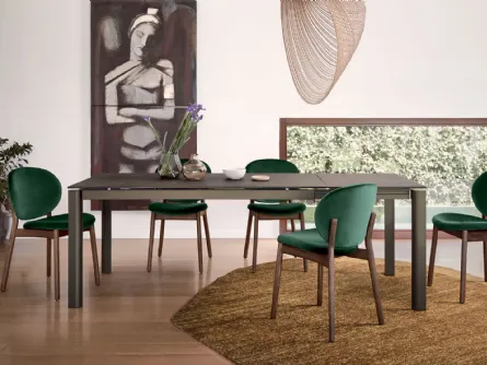 Tavolo allungabile con piano in ceramica effetto bronzo e gambe in alluminio Stream di Calligaris