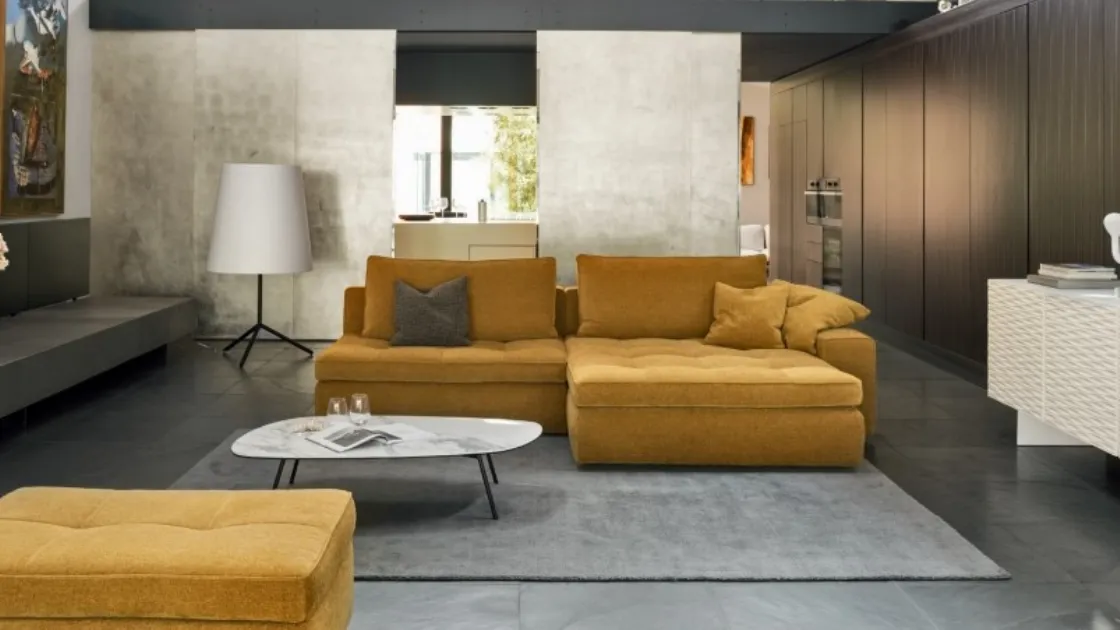 Divano di design in tessuto con penisola Loungey di Calligaris