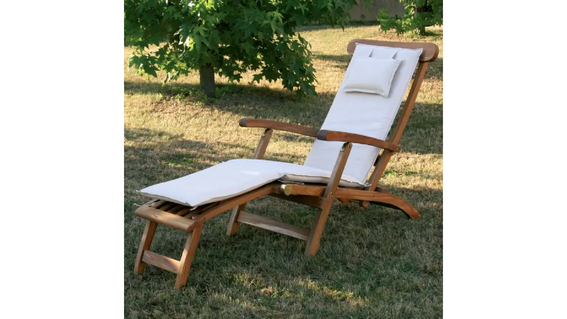 Sdraio Real Chaise Longue in legno massello di teak indonesiano con finitura olio naturale con cuscino in tesssuto imbottito di La Seggiola